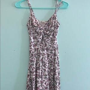 Front tie keyhole dress